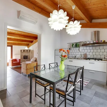 Siciliacasevacanze - La Mancina *